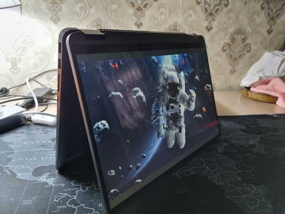 LENOVO FLEX 5i 14” x360 RAM: 8 GB DDR4 (4267 MHz), 512 GB NVMe M.2 SSD — 2