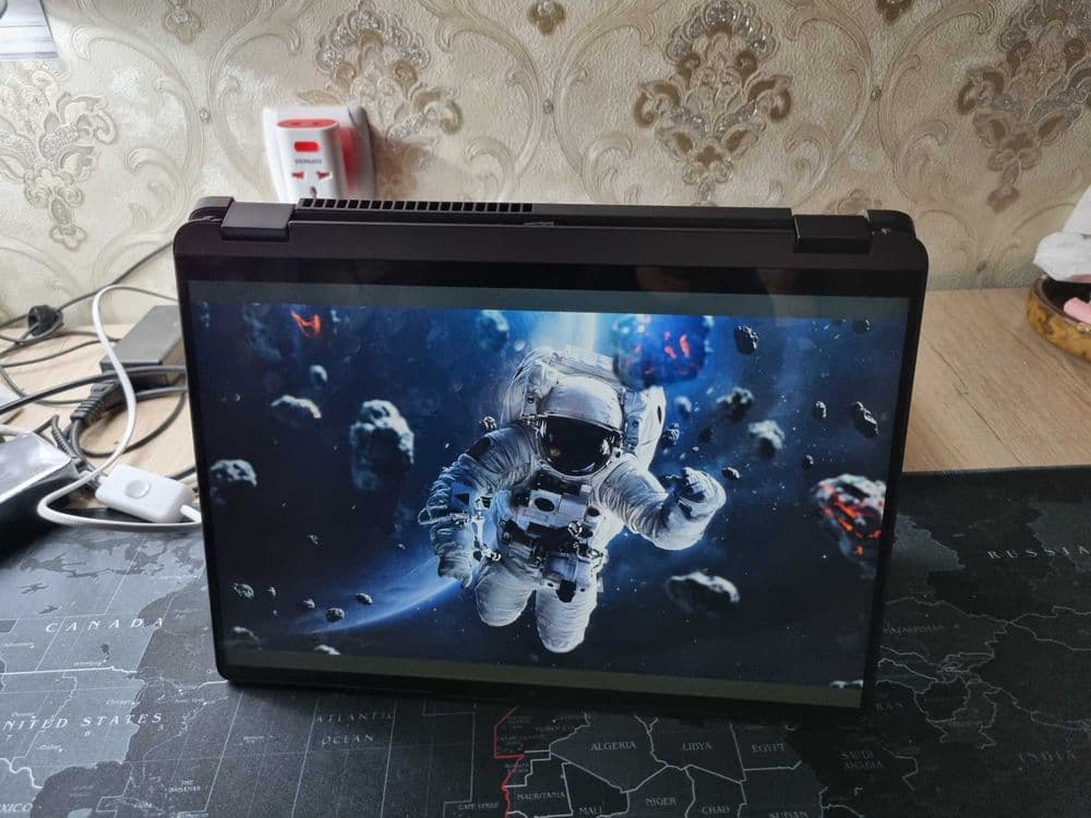 LENOVO FLEX 5i 14” x360 RAM: 8 GB DDR4 (4267 MHz), 512 GB NVMe M.2 SSD — 4