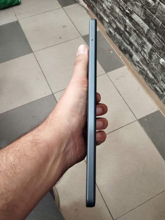 Срочно продаётся Redmi Pad SE — 4