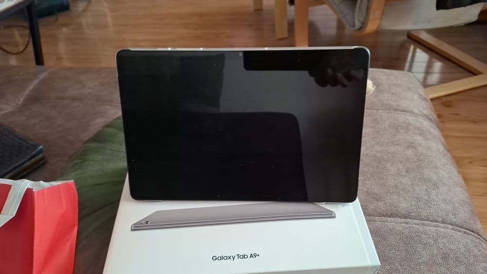 Samsung  tab A 9+ — 2
