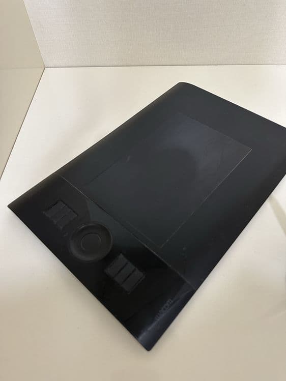 Wacom Intuos4 PTK-440 Professional Grafik Planshet (Artist Tablet) — 2