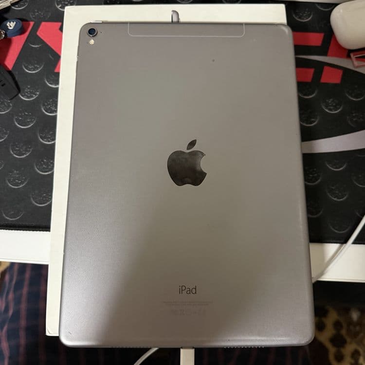 Ipad pro 9.7 32gb sim+wifi — 2