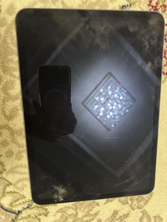 Ipad m4 pro aybi rasmda — 2