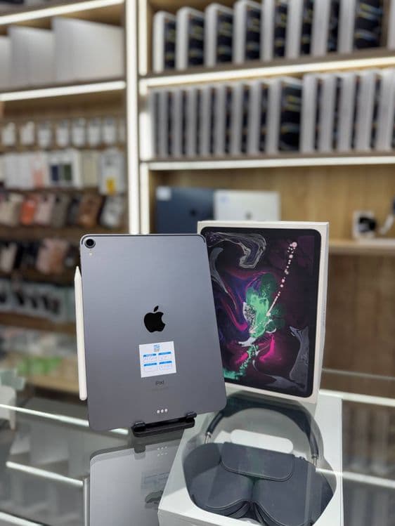 Ipad pro m1 11-inch 64gb space black — 1