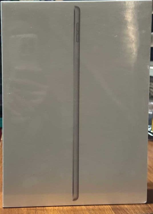 New ipad 9th generation Silver 256gb wi fi — 2