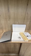 Macbook Air m3 16/256 Silver