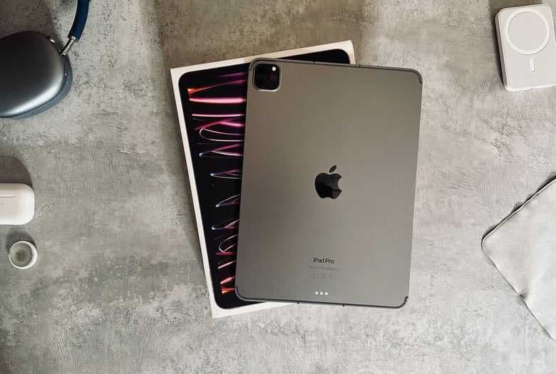 Продам состояние идеал iPad Pro 11 M2 256GB Wi-Fi + SIM (+ Коробка) — 1