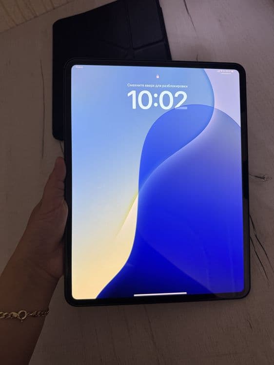 ipad pro 13 dyum M4 256 gb yomkost 100 — 1