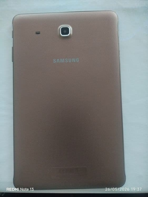 Samaung Galaxy Tab E sotiladi ! — 2
