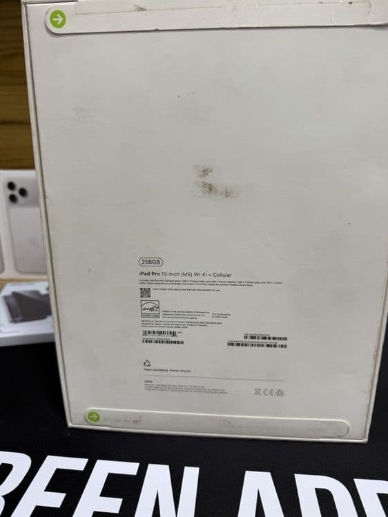 Ipad M5 pro 13 dyum E sim 256 gb — 2