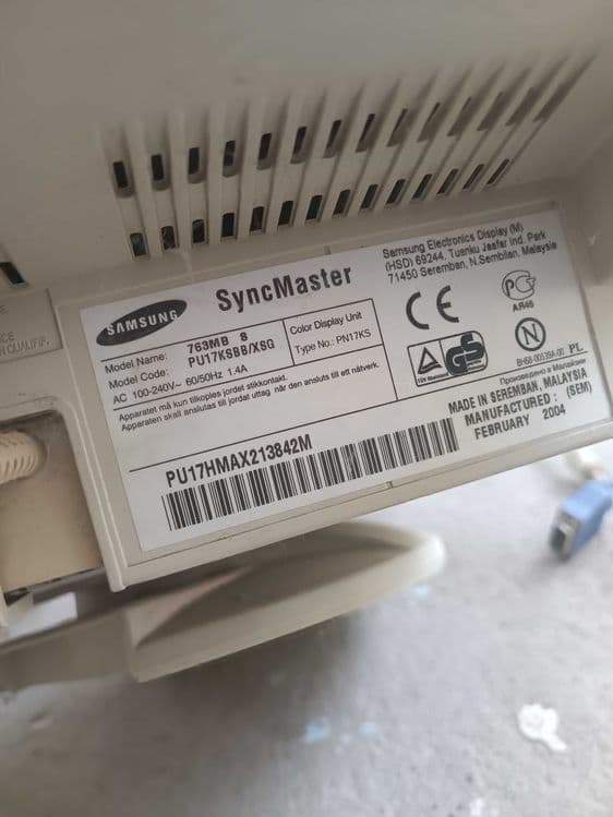 Samsung SyncMaster 763MB 17-дюймовый ЭЛТ монитор — 3