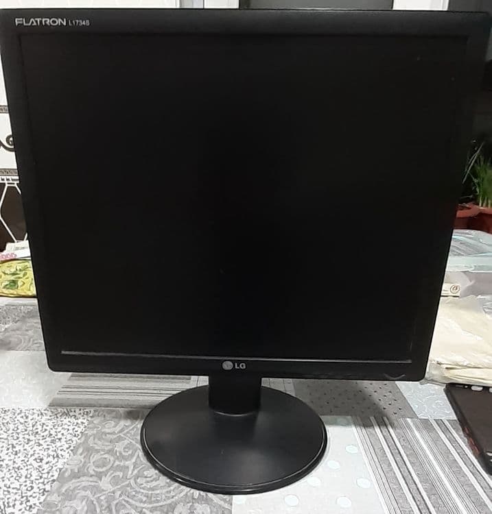 LG FLATRON продаётся в хорошем состоянии — 1