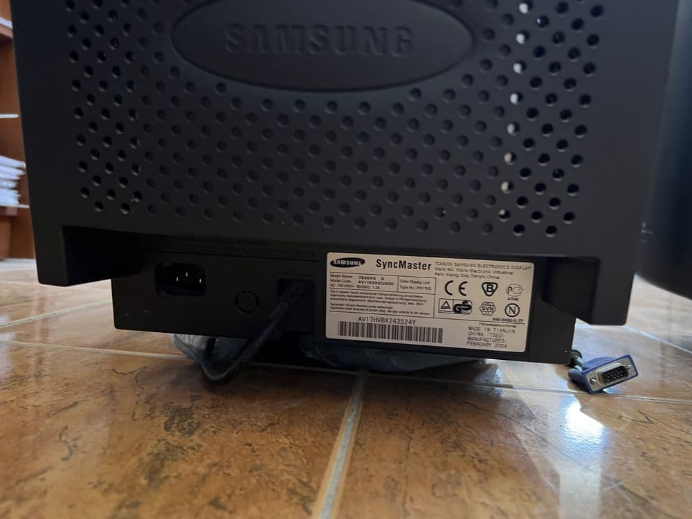 Монитор  Samsung для персональной работы — 3