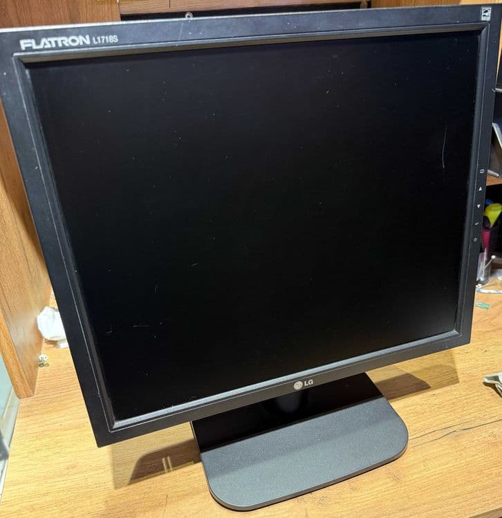 Мониторы 17'' Samsung SM 172x, LG L1718S — 3