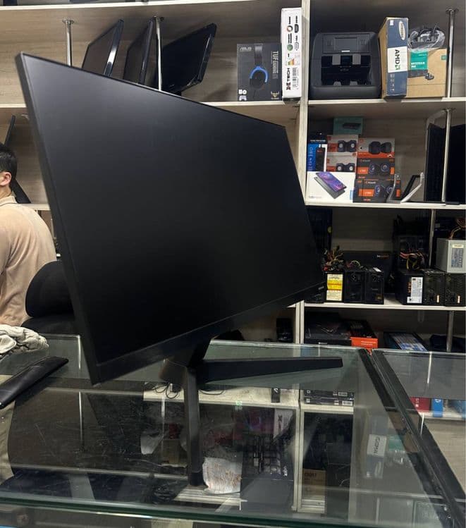 Samsung 24” 75hz  Holati zor   50$  2ta dona qoldi — 2