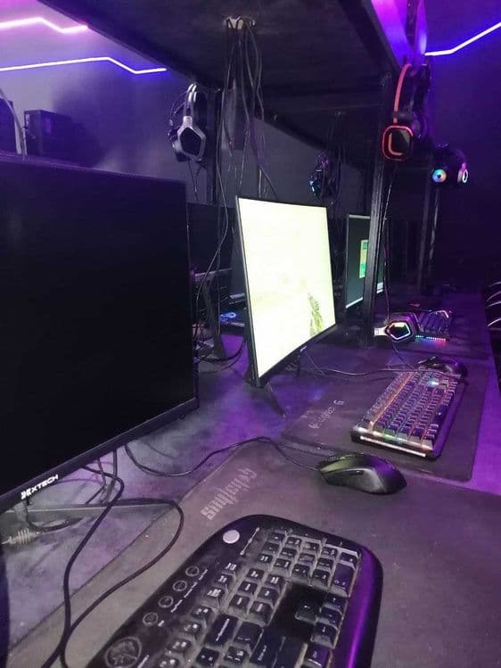 Xtech monitori 24 d/ 75 HZ- B/U.. — 2