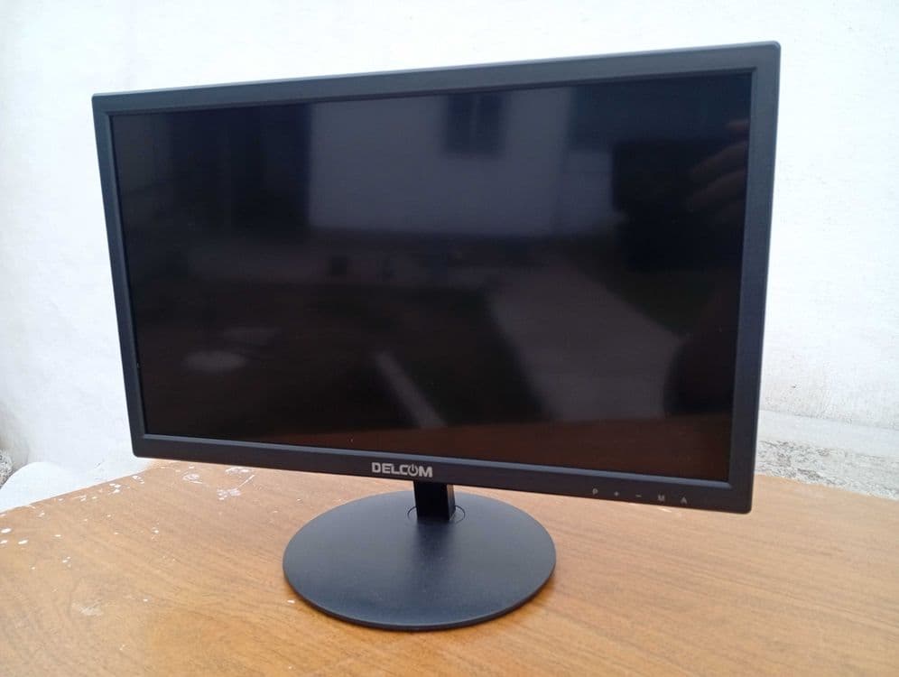 Monitor DELCOM 19 sotiladi — 2
