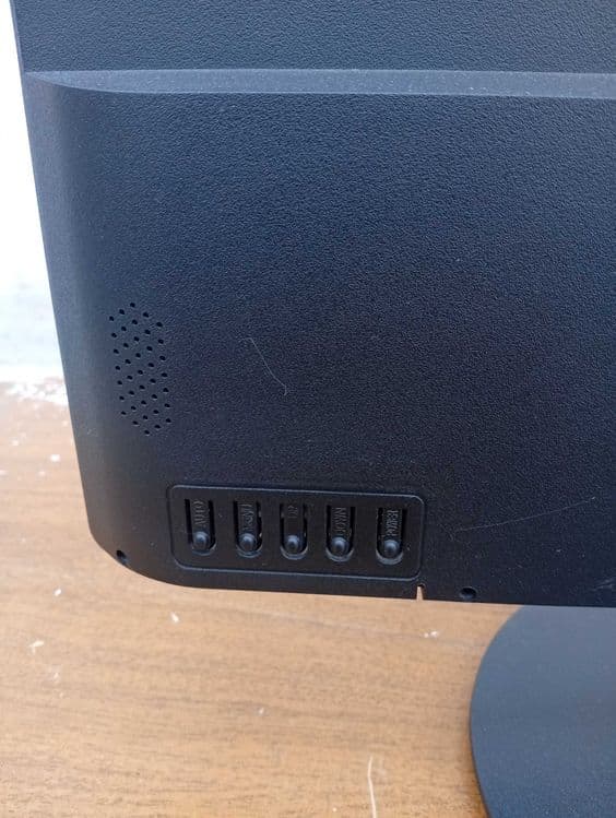 Monitor DELCOM 19 sotiladi — 6