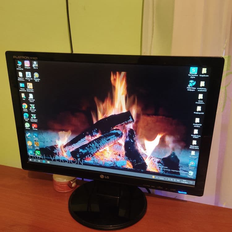 Monitor LG Flatron 19. Ideal — 1