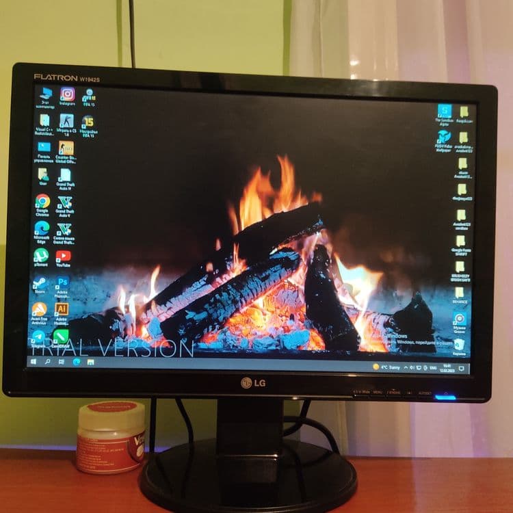 Monitor LG Flatron 19. Ideal — 3