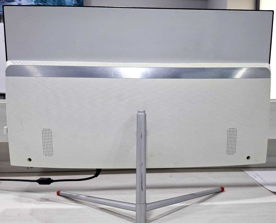 Monoblok 24' IPS ekran — 2