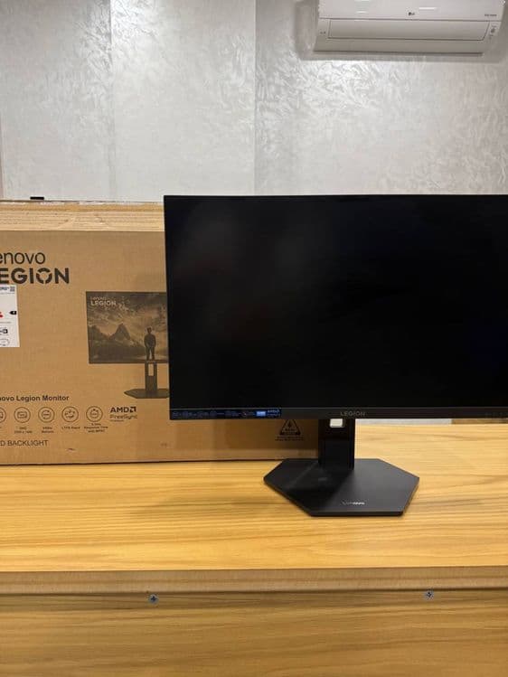 Lenovo manitor 2K 240Hz QHD — 1