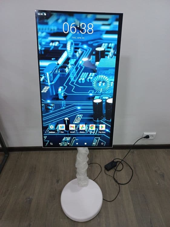 27' LCD Kiosk Monitor Sensor Android 11 — 1