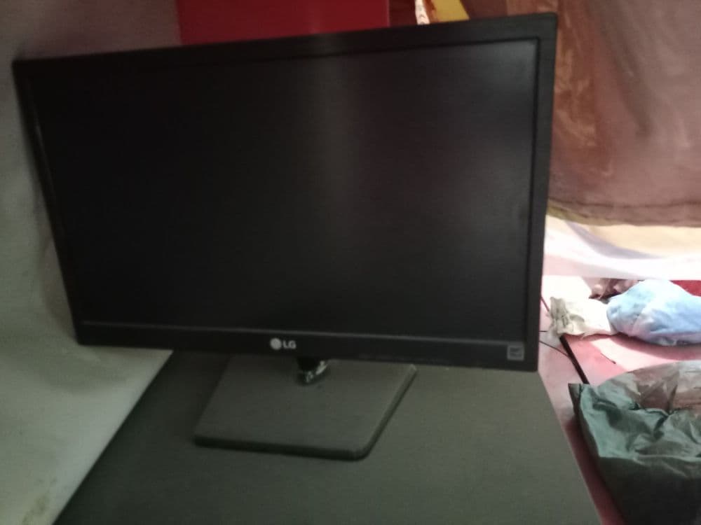 Monitor LG 19lik holati alo — 1