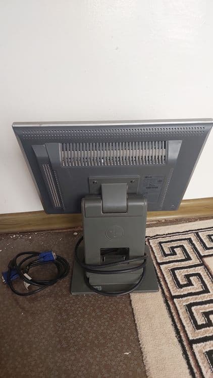 Монитор LG flatron — 2