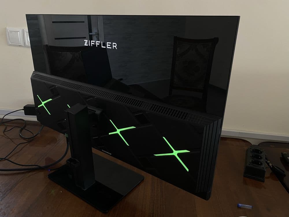 Ziffler Monitor 32 — 1