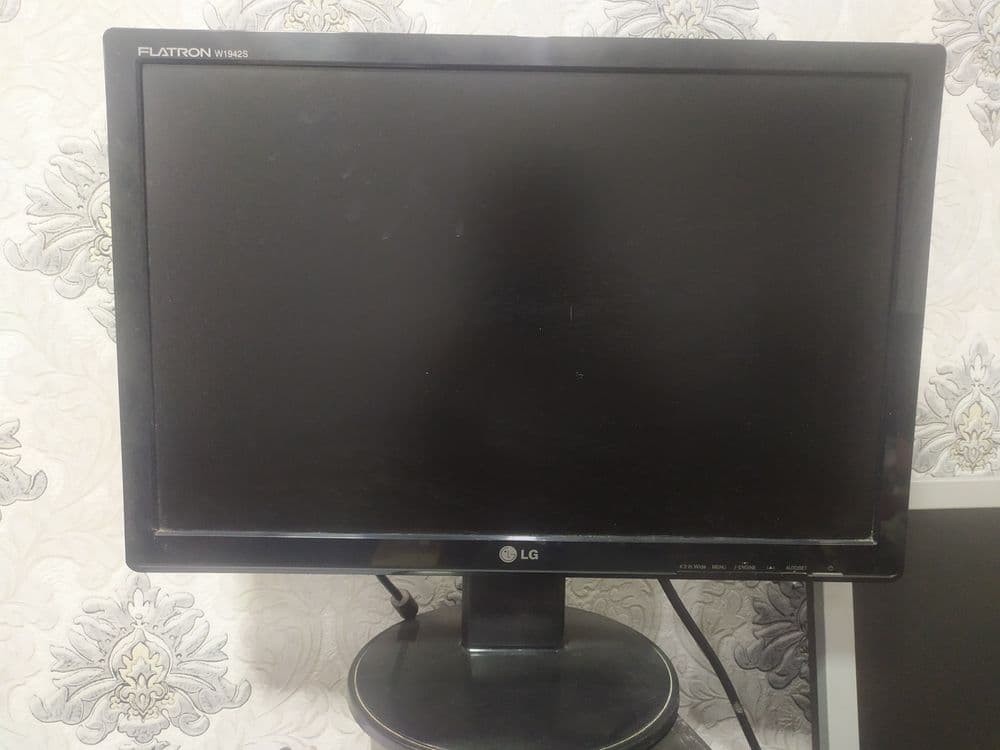 Manitor LG flatron19 — 1