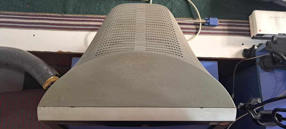 Monitor sotiladi — 4