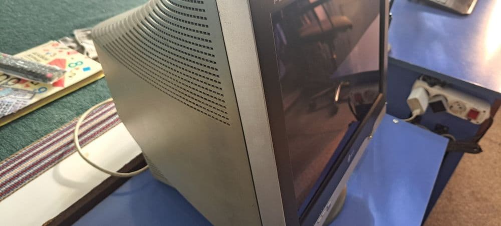 Monitor sotiladi — 7