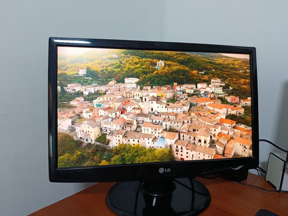 Монитор LG full HD — 2