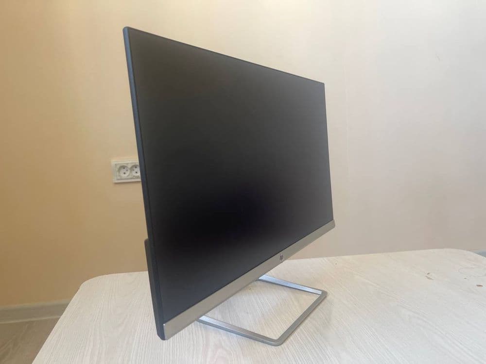 Hp fw 24 manitor — 1