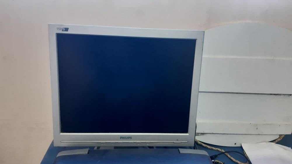 15/16 monitor sotilodi — 1