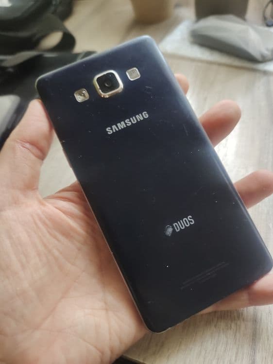 Samsung A 5 2016 — 3