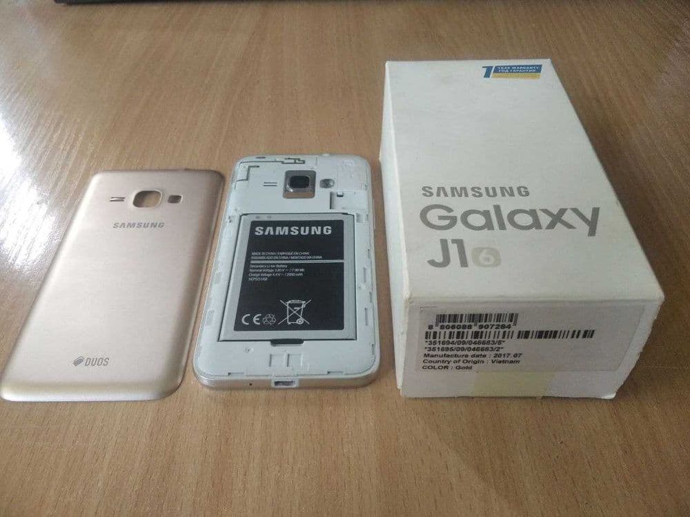 Samsung Galaxy J1 на запчасти,плата и батарейка работает. — 3