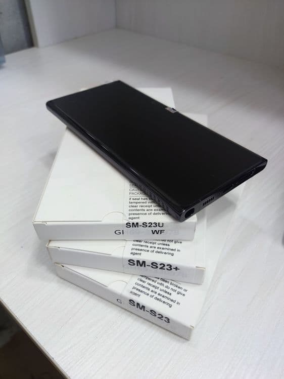 TELEFON ekranlar — 2
