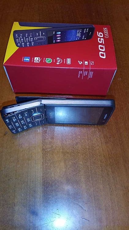 SERVO V9500    4 SIM-карты. (Не рабочий) — 2