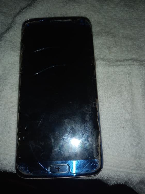 S7 edge telefon zapcastka sotiladi.Ekran bir iwlab bir umuman kursatm — 1