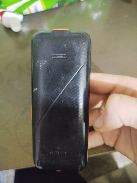 Novey knopochniy telefon — 4
