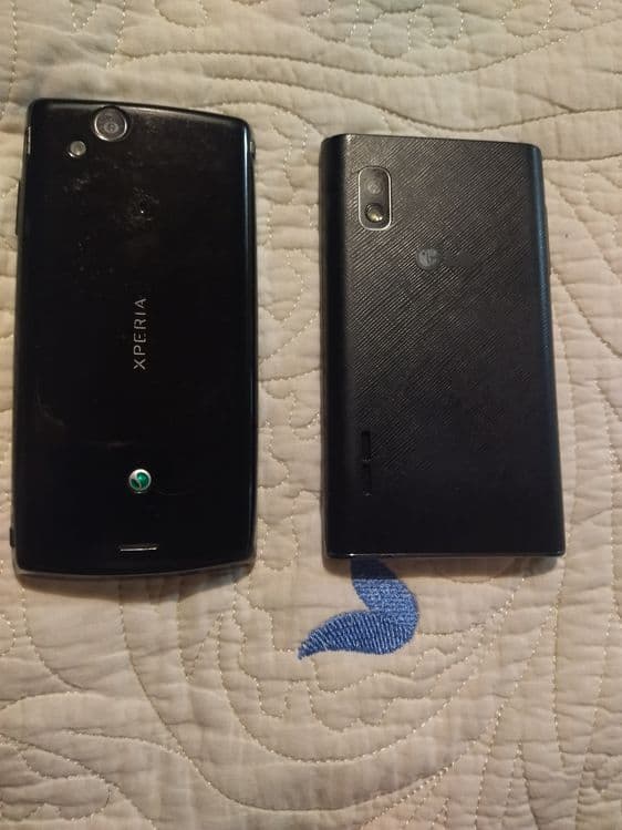 Sony Ericsson и LG в хорошем состоянии, требуется прошивка — 2