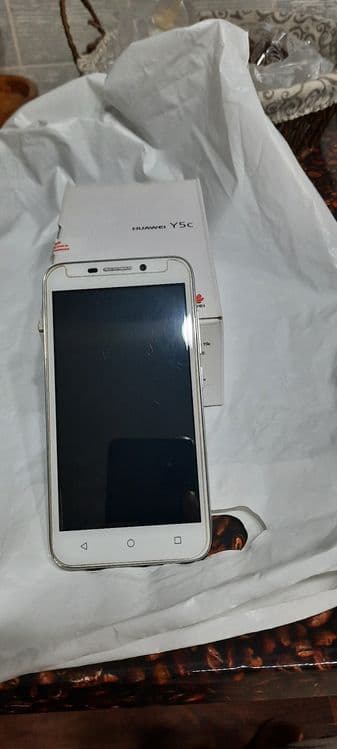 Продаётся Huawei Y5c — 1