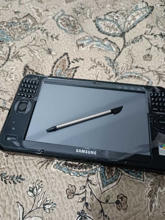 Samsung Q1 Ultra — 1