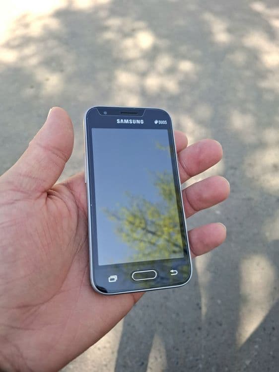 Samsung J1 mini как новый оригинал в идеальном рабочем состоянии — 1