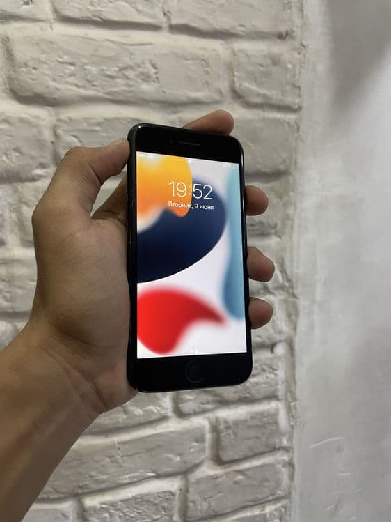 Iphone 7 sotiladi srochno — 1