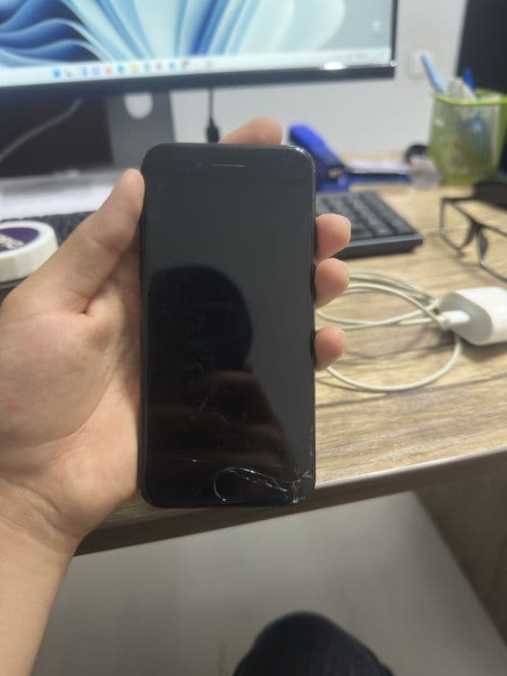 Iphone 7 32GB sotiladi — 3