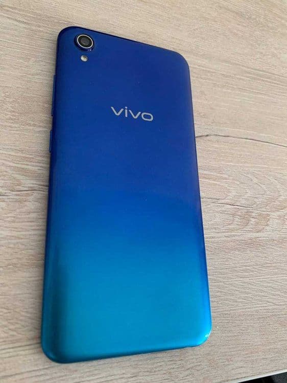 Продаём телефон VIVO — 5