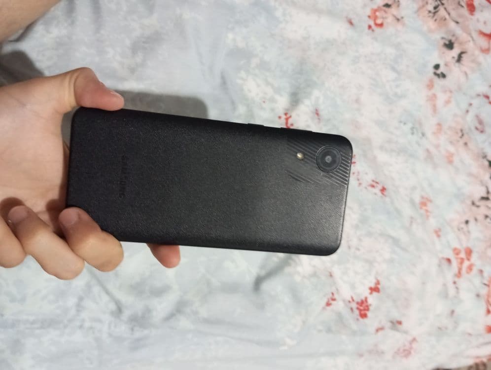 Galaxy. A 032 modeldagi telefon sotiladi holati yaxshi 550 ming somga. — 1